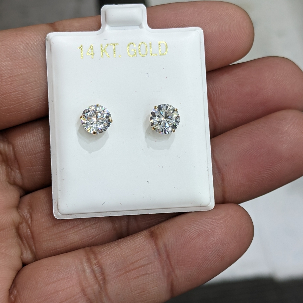 14kt Real Gold Stud Earring